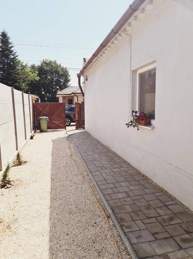 Veľký Meder Cosy Vacation House In The Village المظهر الخارجي الصورة